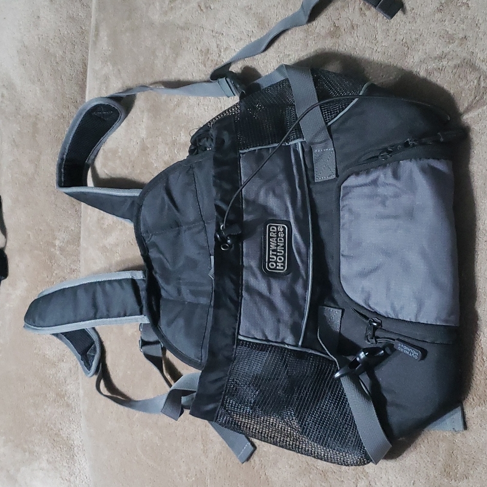OUTWARD HOUND Carrier/ Car Seat
